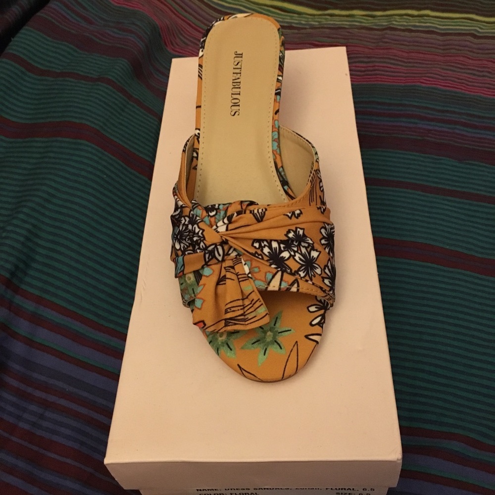 Kitten heels